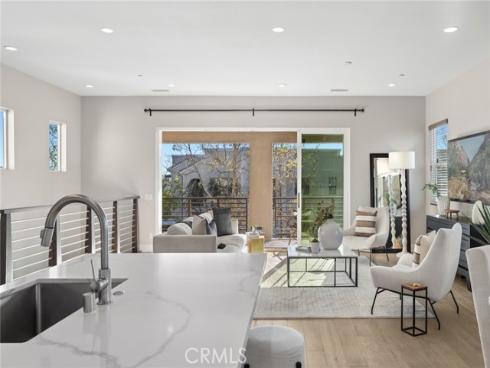 217  Cultivate  , Irvine, CA