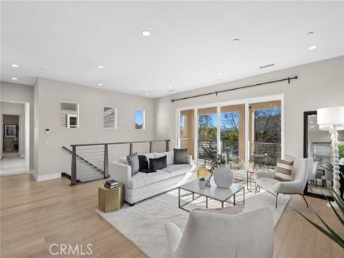 217  Cultivate  , Irvine, CA