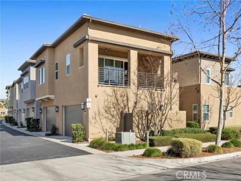 217  Cultivate  , Irvine, CA