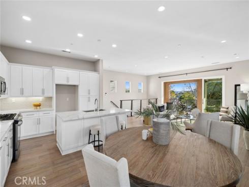 217  Cultivate  , Irvine, CA