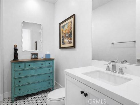 251  Follyhatch  , Irvine, CA