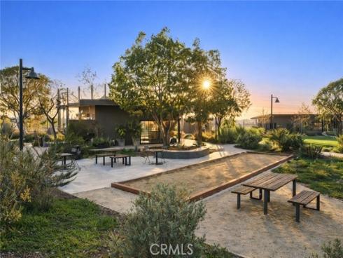 251  Follyhatch  , Irvine, CA