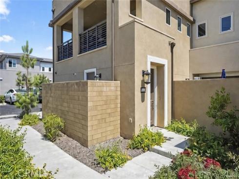 251  Follyhatch  , Irvine, CA