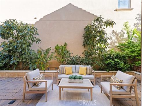 129  Pathway  , Irvine, CA