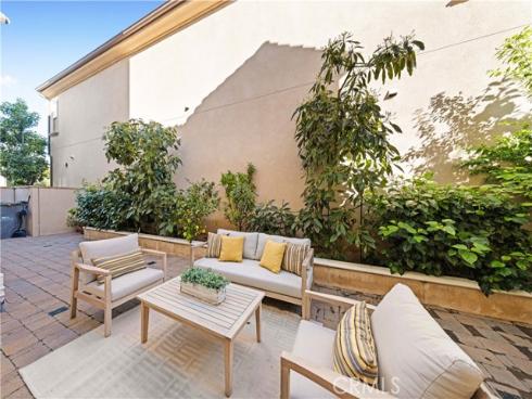 129  Pathway  , Irvine, CA