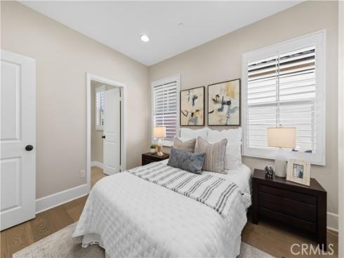 129  Pathway  , Irvine, CA