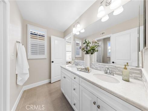 129  Pathway  , Irvine, CA