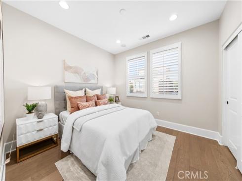 129  Pathway  , Irvine, CA