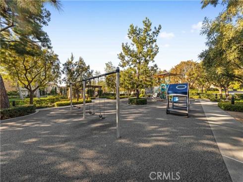 129  Pathway  , Irvine, CA