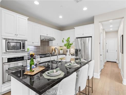 129  Pathway  , Irvine, CA