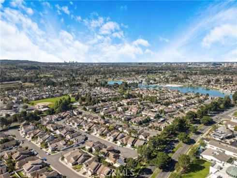 36  Bloomdale  , Irvine, CA