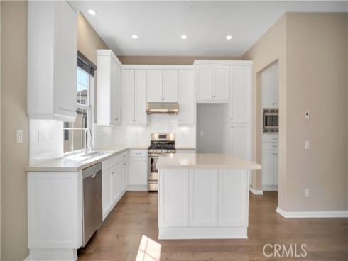 142  Firefly  , Irvine, CA