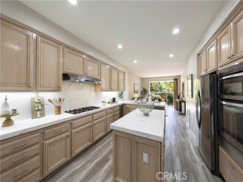28  Brigmore Aisle  , Irvine, CA