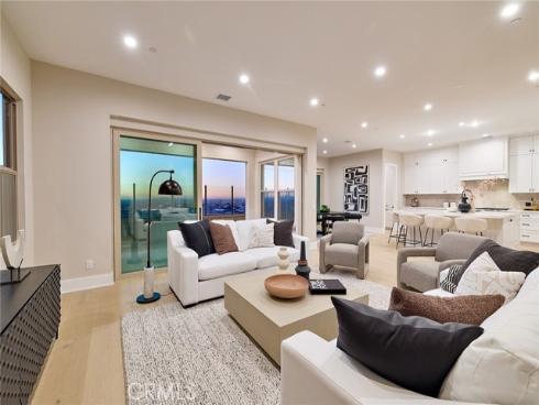 113  Oakstone  , Irvine, CA