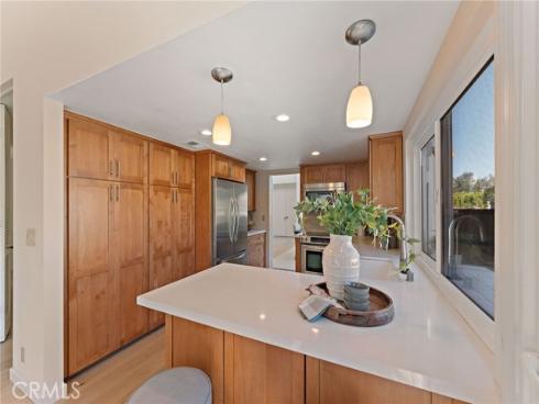 1  Holly  , Irvine, CA