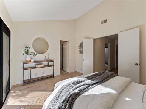 1  Holly  , Irvine, CA