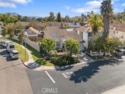 1  Holly  , Irvine, CA