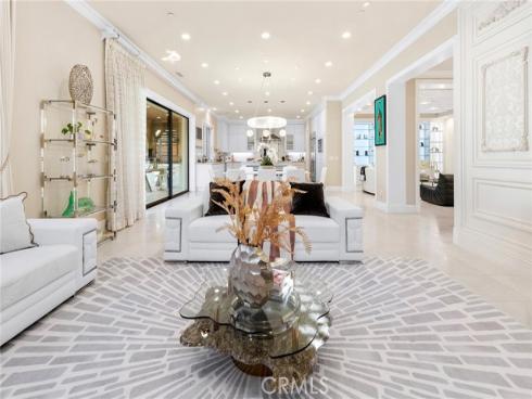 123  Calderon  , Irvine, CA