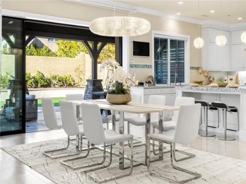 123  Calderon  , Irvine, CA