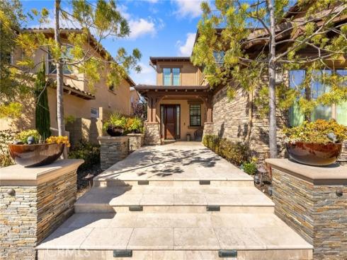 123  Calderon  , Irvine, CA