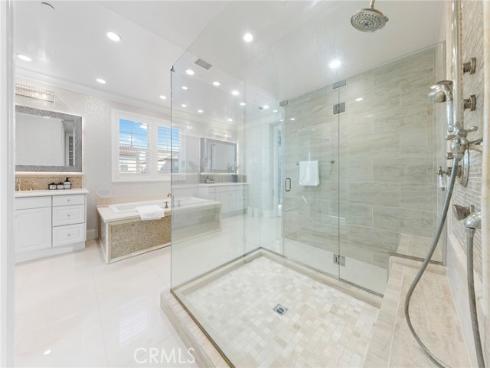 123  Calderon  , Irvine, CA