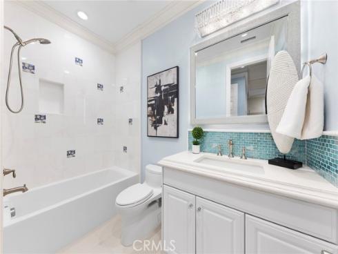 123  Calderon  , Irvine, CA