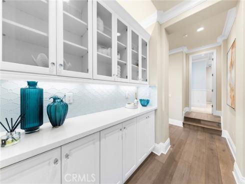 123  Calderon  , Irvine, CA