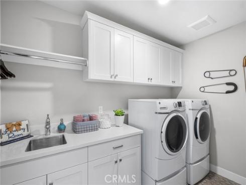 131  Spiral  , Irvine, CA