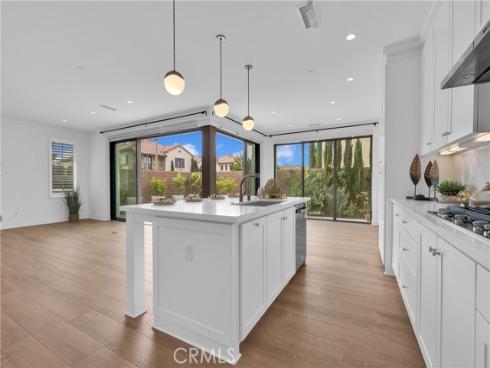 115  Della  , Irvine, CA