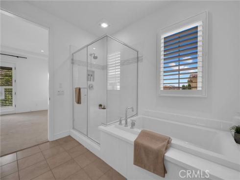 115  Della  , Irvine, CA