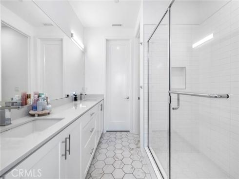 162  Placemark  , Irvine, CA