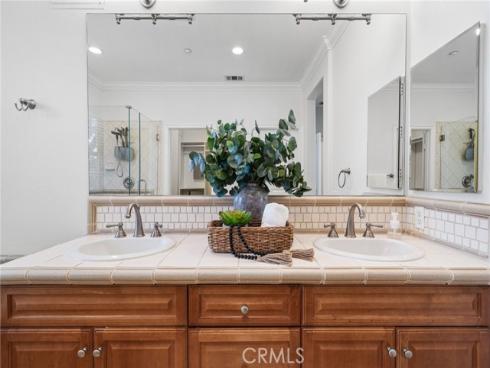 97  Rinaldi  , Irvine, CA