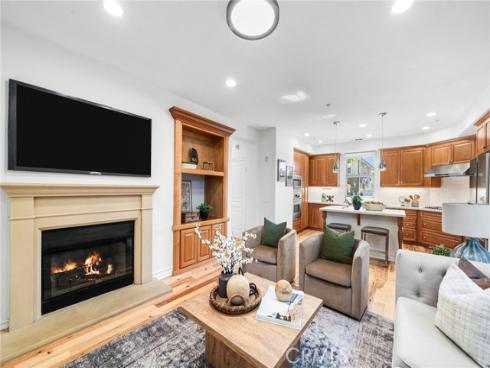 97  Rinaldi  , Irvine, CA