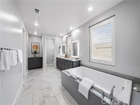 113  Wanderer  , Irvine, CA