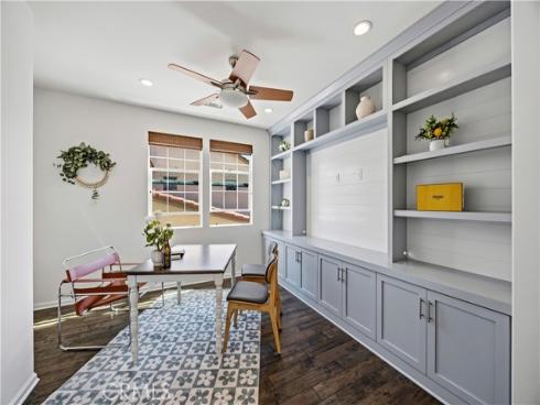 219  Compass  , Irvine, CA