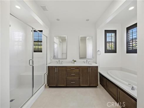 219  Compass  , Irvine, CA