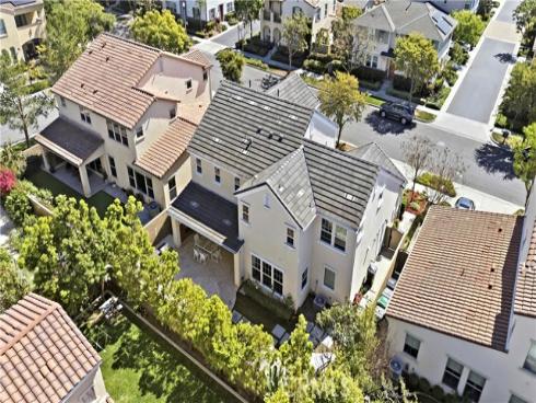 219  Compass  , Irvine, CA