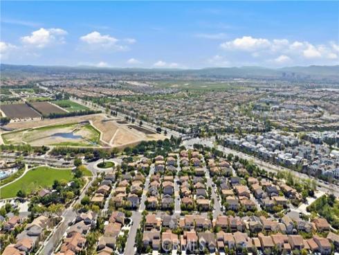 219  Compass  , Irvine, CA