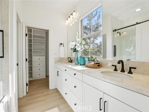 24  Maycrest  , Irvine, CA