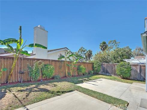 4  Carson  , Irvine, CA