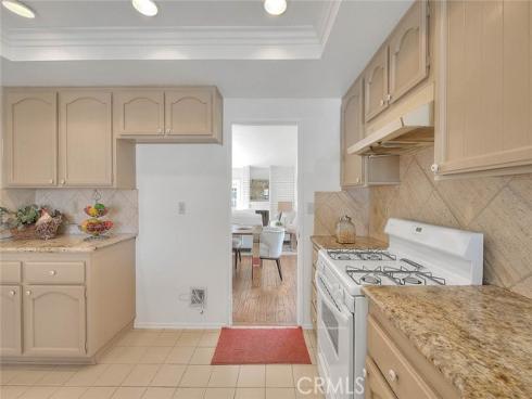 4  Carson  , Irvine, CA