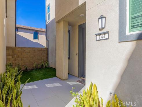 144  sash  , Irvine, CA