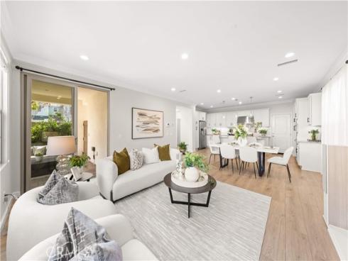 109  Bumblebee  , Irvine, CA