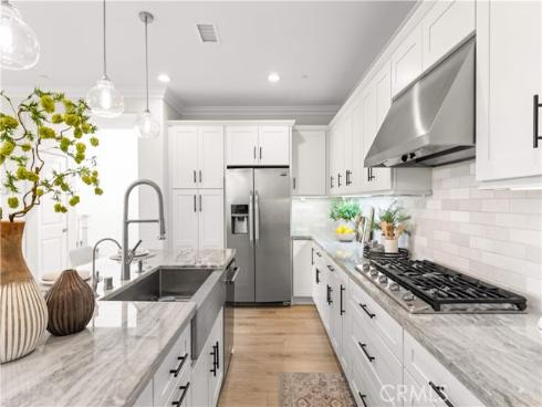 109  Bumblebee  , Irvine, CA