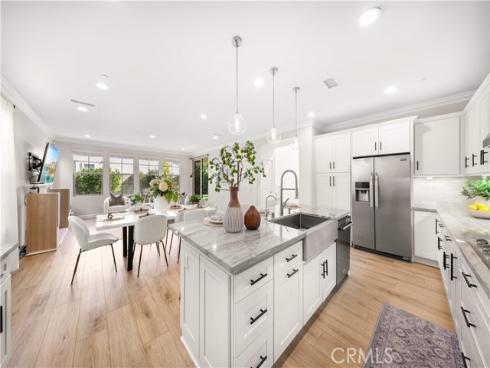 109  Bumblebee  , Irvine, CA