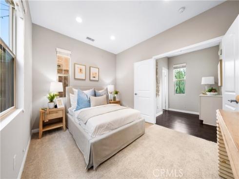 102  Yellow Pine  , Irvine, CA