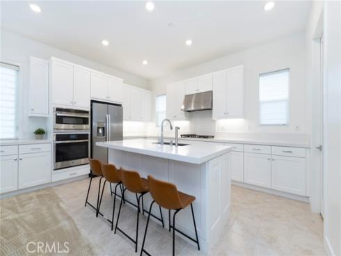 275  Lynx  , Irvine, CA