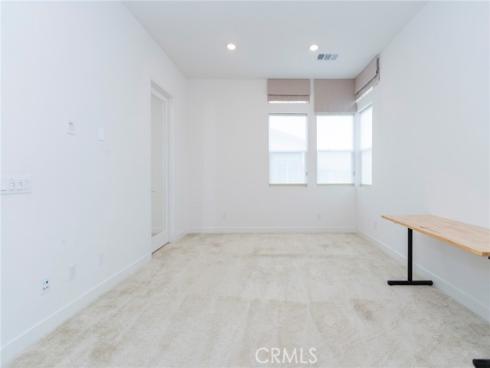 275  Lynx  , Irvine, CA