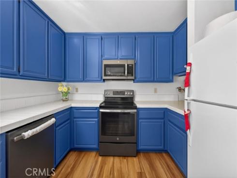 10  Pinewood  , Irvine, CA