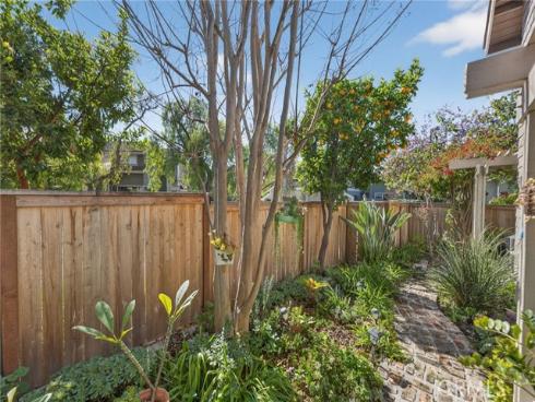 10  Pinewood  , Irvine, CA